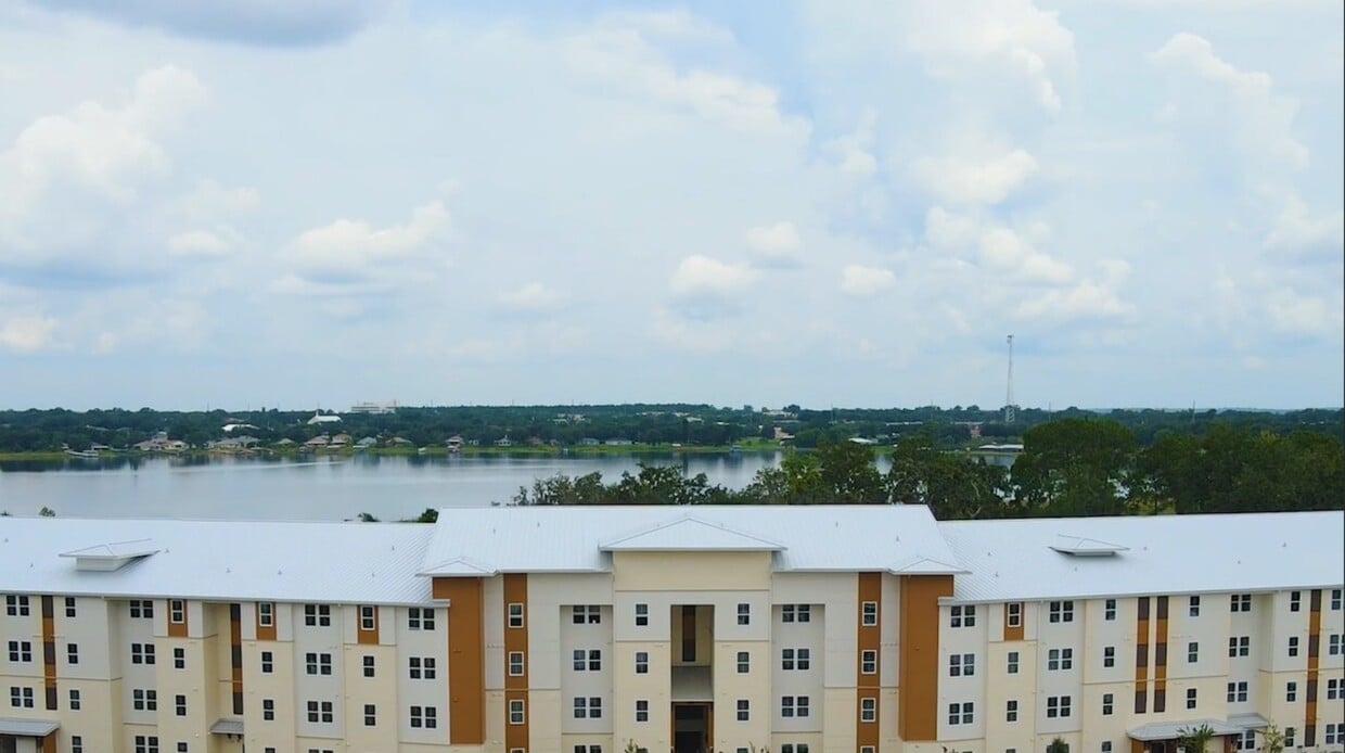 Primary Photo - Bay Road Apartments