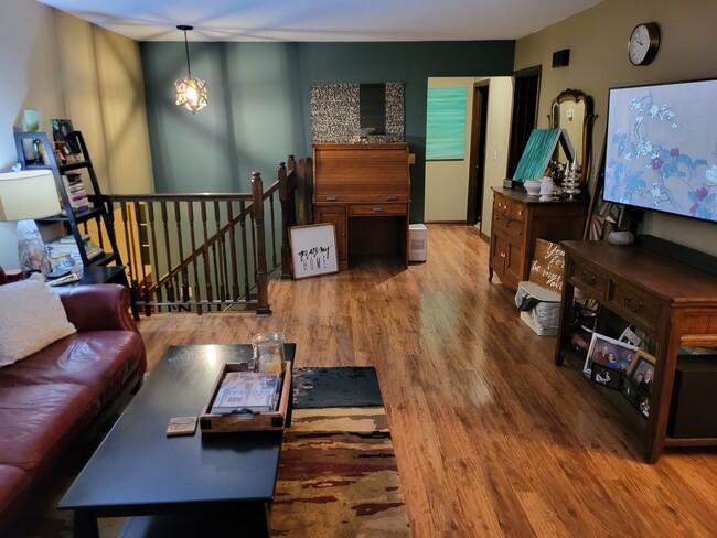 Living room to make memories in! - 8460 Red Oak Dr