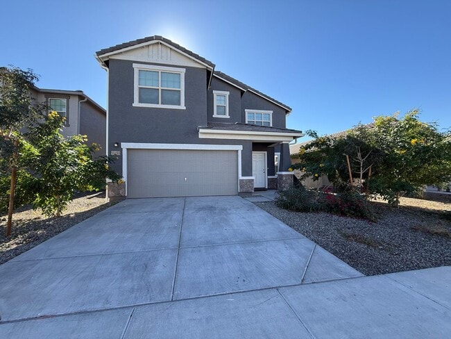 Building Photo - Spacious 5 bed 4.5 bath home in Florence, AZ!