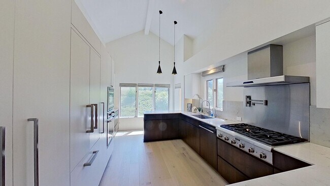 Foto del edificio - Condo in 55+ Community in Beautiful SB Hills