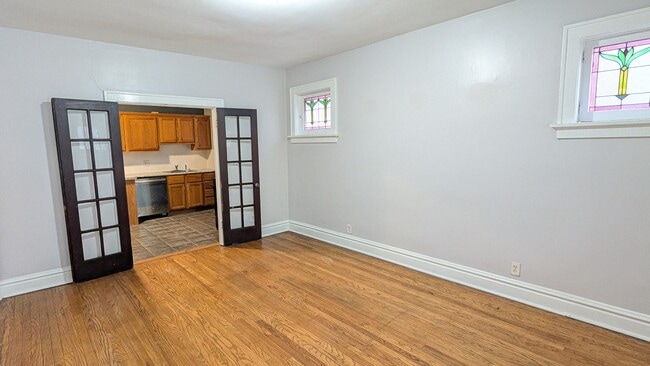 Building Photo - 5042 Mardel Ave