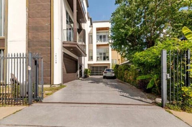 Foto del edificio - 4118 Floyd St