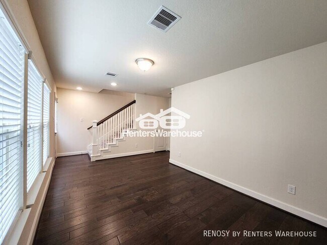 Foto del edificio - 10717 Madden Oaks Pl