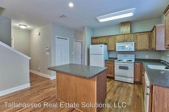 Building Photo - 3 br, 2 bath Apartment - 2217 Delta Lane