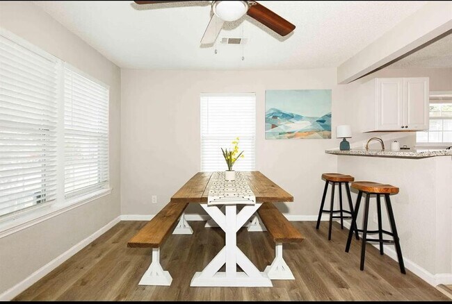 Foto del edificio - 1407 E 35th St
