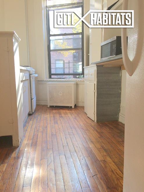 Building Photo - 532 W 114th St