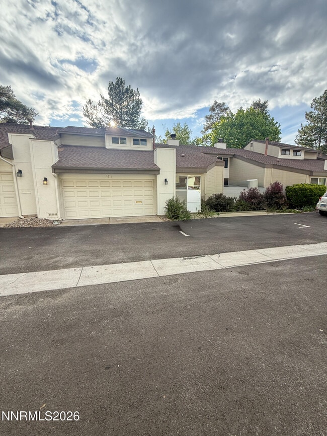 Building Photo - 4011 Bluegrass Ct