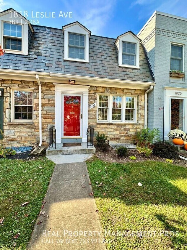 Foto principal - 1818 Leslie Ave