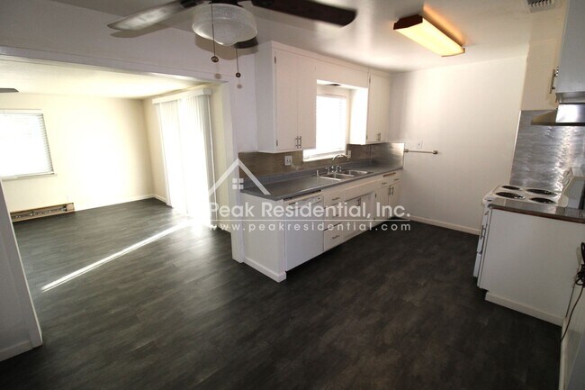 Foto del edificio - Charming Citrus Heights 3bd/2ba Home with ...