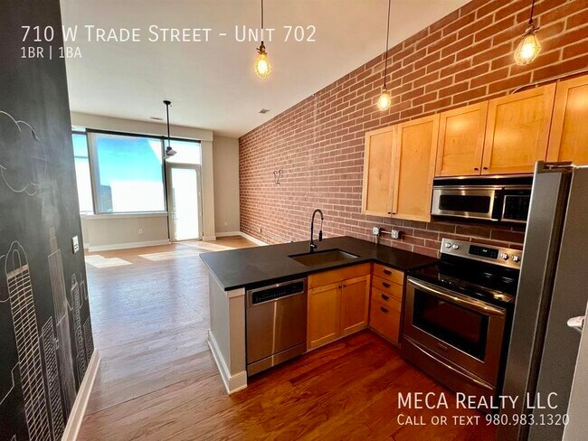 Photo - 710 W Trade St Apartment