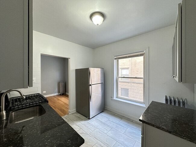 Foto del edificio - 6347 N Magnolia Ave