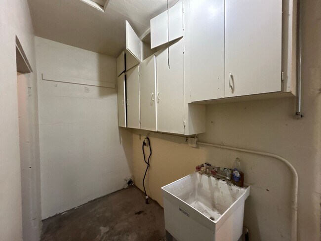 Foto del edificio - New Remodeled - 2 Bedroom / 1 Bathroom Hou...