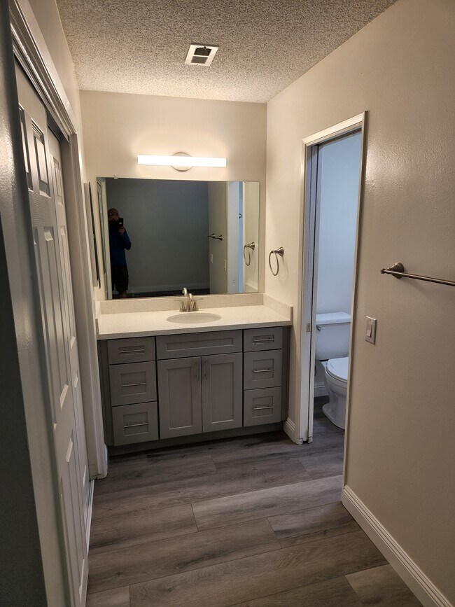 Master bath - 44325 Downsview Rd