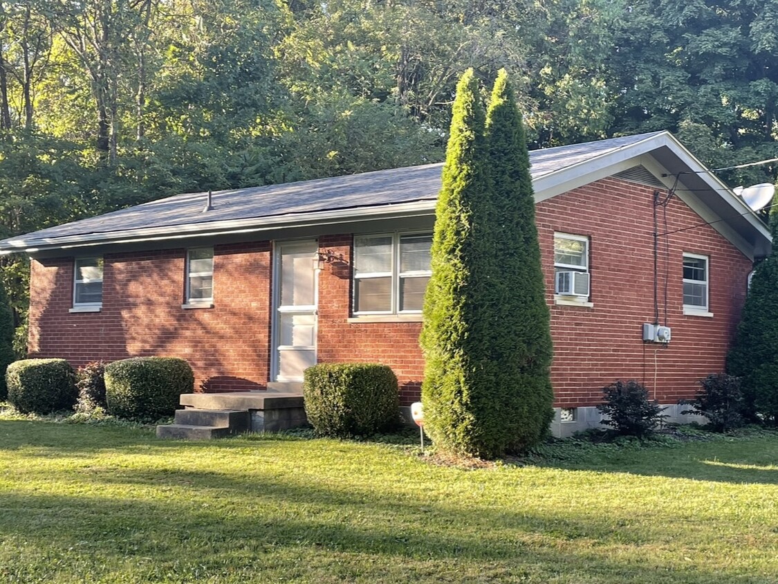 Primary Photo - 4090 Old Vincennes Rd