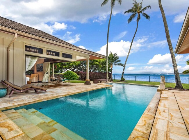 Building Photo - Beautiful Portlock Oceanfront Estate