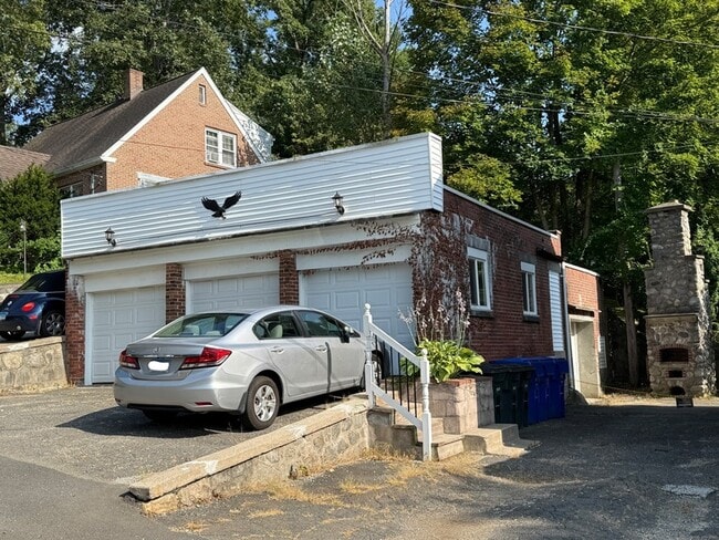 Foto del edificio - 89 Hillside Ave