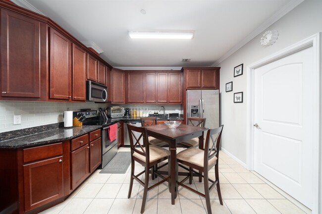 Foto del edificio - 5808 Washington St