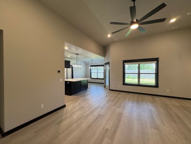 Foto del edificio - 3204 SW Camden Dr