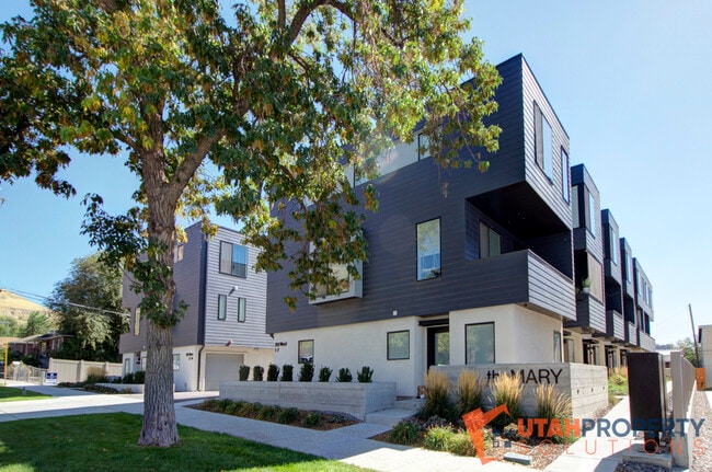 Building Photo - 351 W 800 N