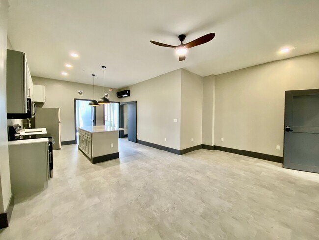 Foto del edificio - 116 E Randolph Ave