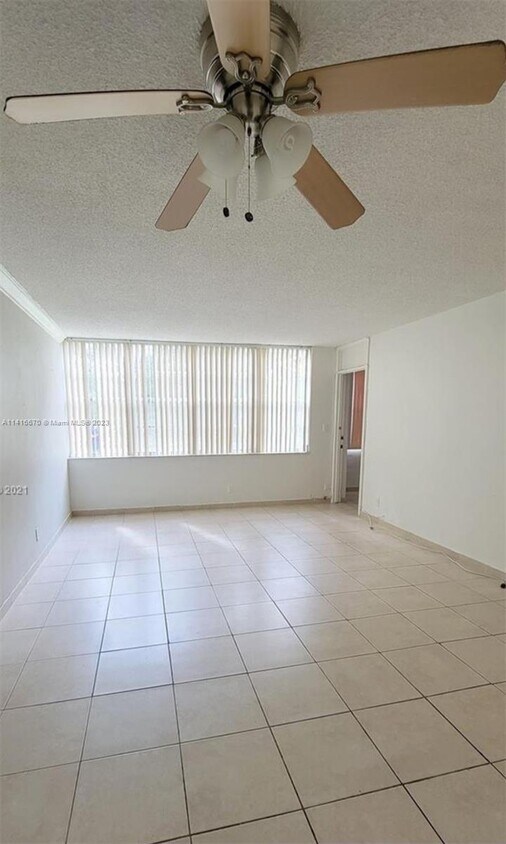 Building Photo - 2781 Taft St