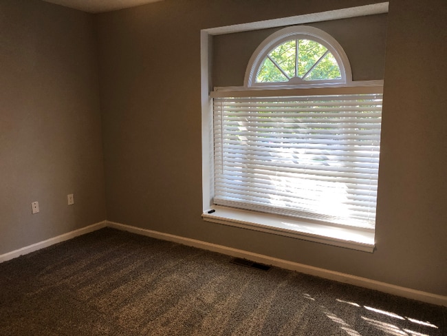 Building Photo - 1691 Paddlewheel Dr NE