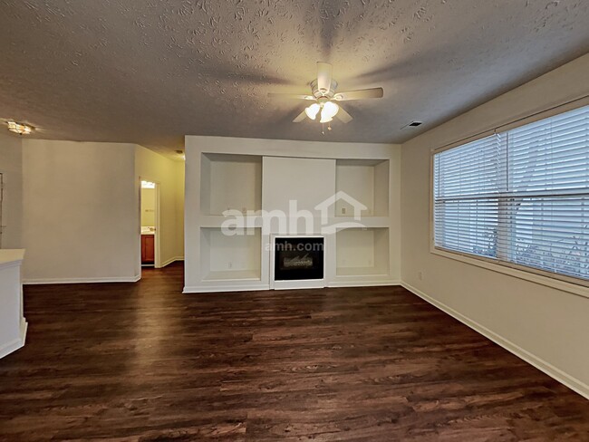 Building Photo - 653 Bedford Court