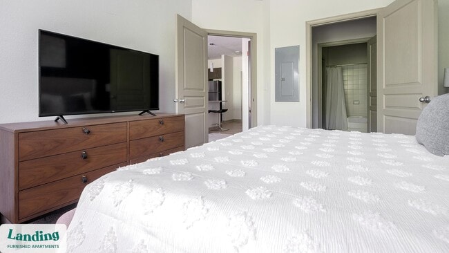 Building Photo - 10051 Perimeter Station Dr