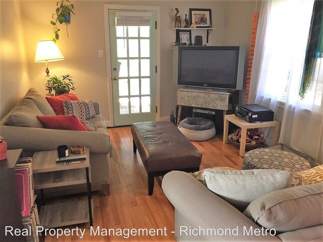 Foto del edificio - 2 br, 1 bath House - 5233 Bondsor Lane