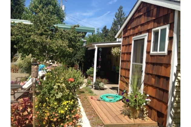 Building Photo - Garden Row Apartments