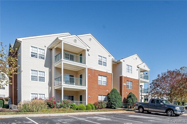 Foto del edificio - 9410 Links Ln