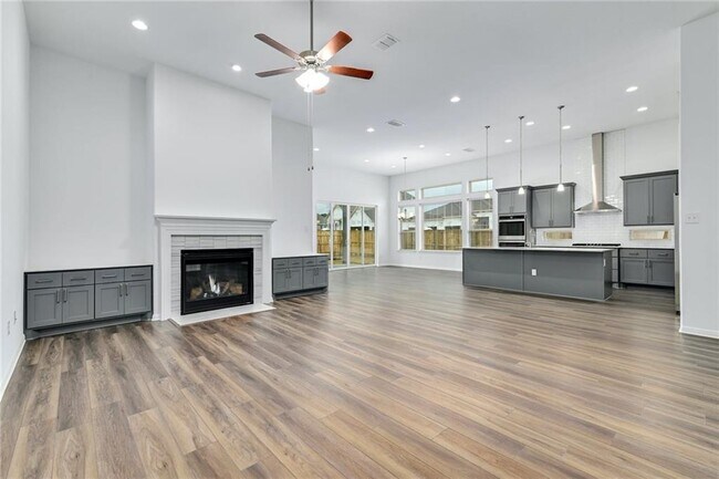 Building Photo - 301 Epoch Dr
