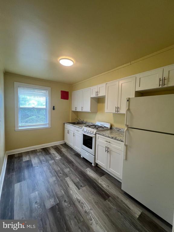 Foto del edificio - 3708 Erdman Ave