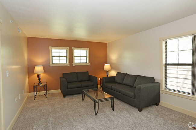 2BR, 2BA - Living Room - Smith Apartments @ 604 W. Stoughton