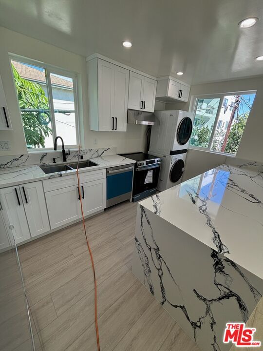 Foto del edificio - 8337 4th St