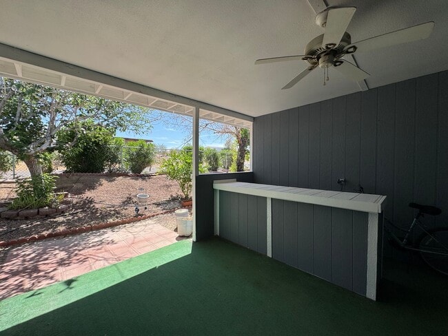 Building Photo - 5119 Mesa Dr
