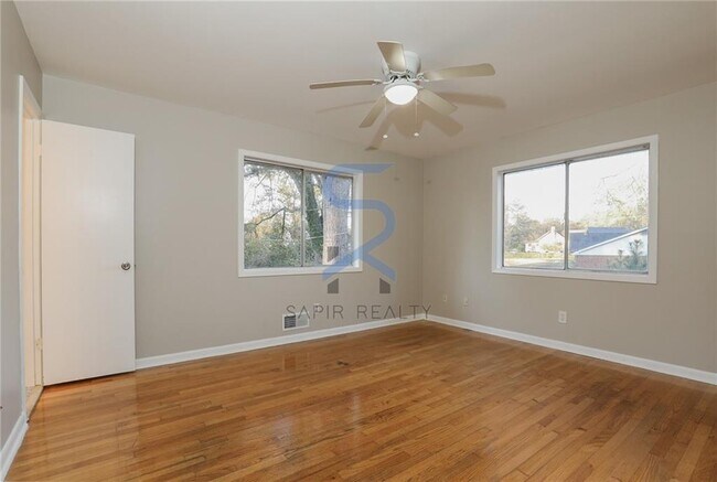 Foto del edificio - 507 Menefee St