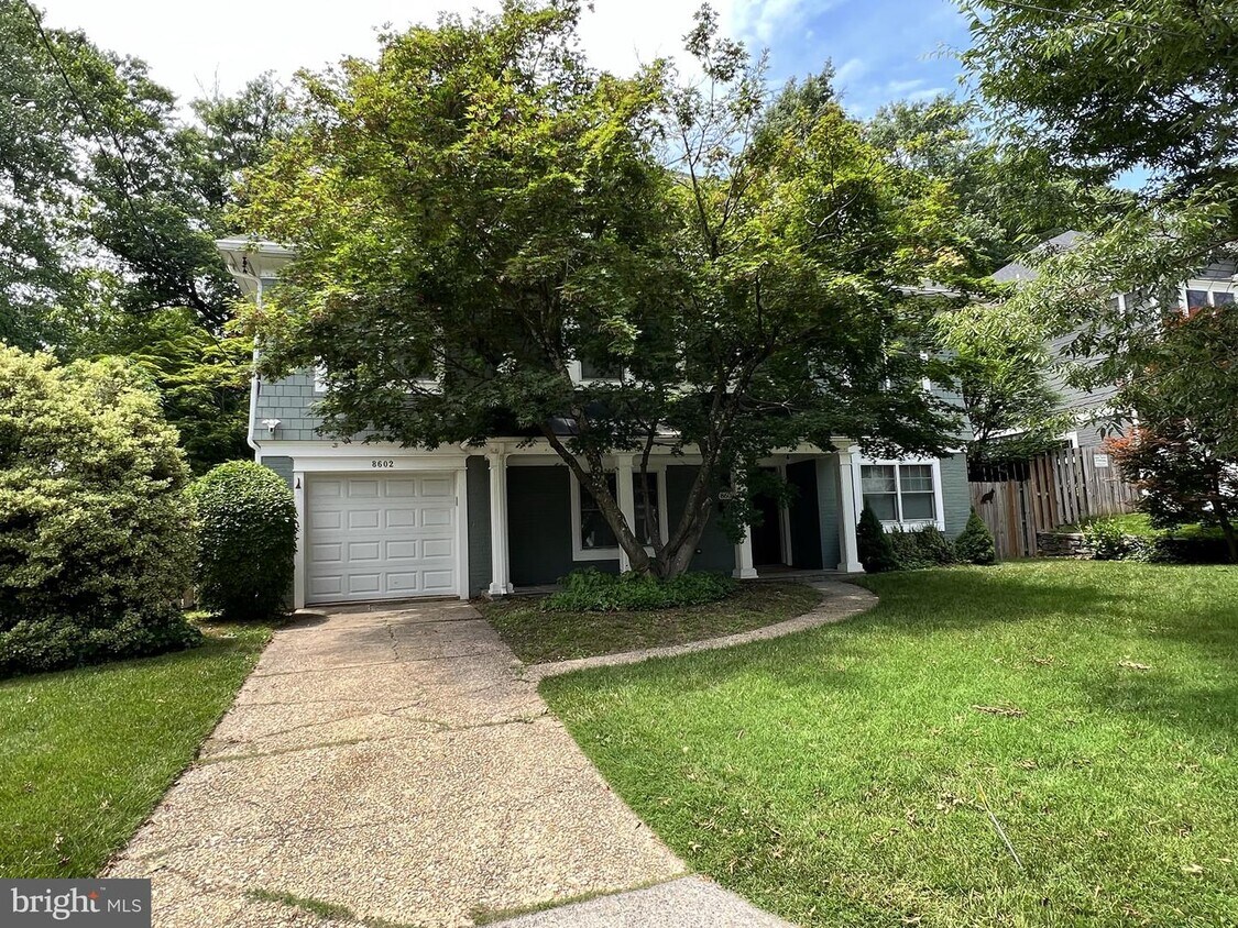 Primary Photo - 8602 Woodbrook Ln