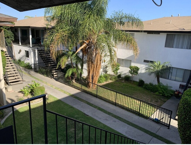 Building Photo - 11644 Bellflower Blvd