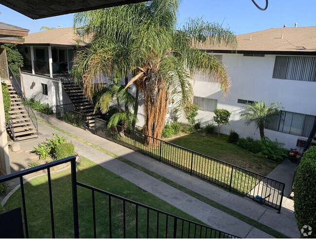 Building Photo - 11644 Bellflower Blvd