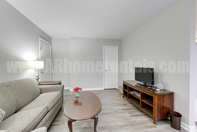 Building Photo - 5515 A St