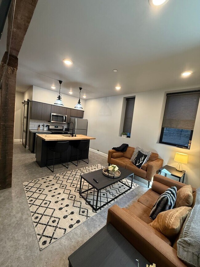 Foto del edificio - 305 N Alaska St