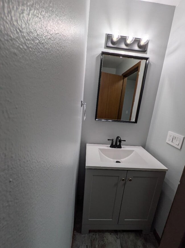 Building Photo - 4216 Foxfire Ct