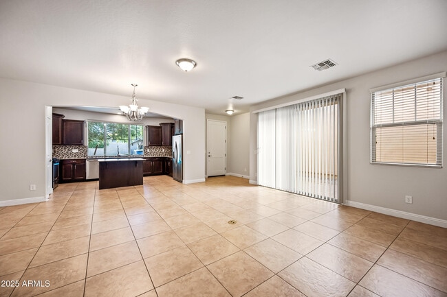 Foto del edificio - 2679 N Riley Rd