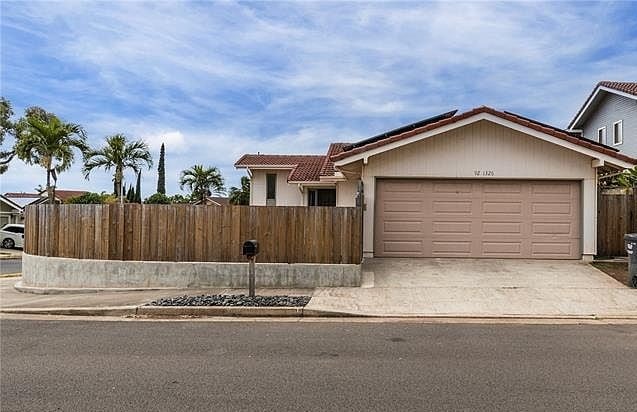 Building Photo - 92-1326-1326 Kikaha St