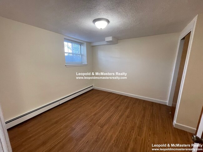 Building Photo - 177 Beacon St