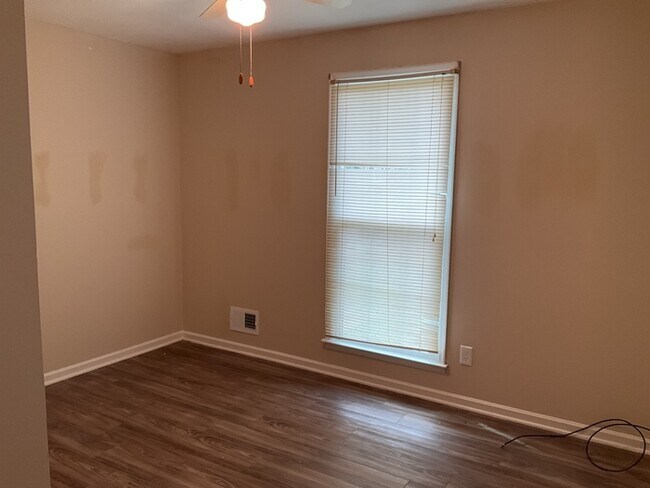 Foto del edificio - 2704 Monza Trail