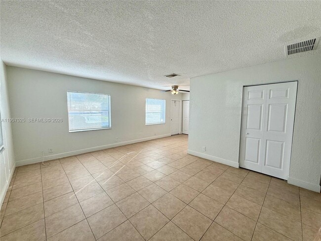 Building Photo - 1491 NW 20th St