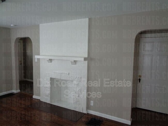 Building Photo - 340 Burleigh Ave