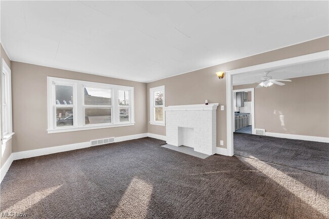 Foto del edificio - 4952 E 106th St